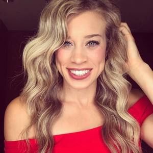 Meet your Posher, Courtney